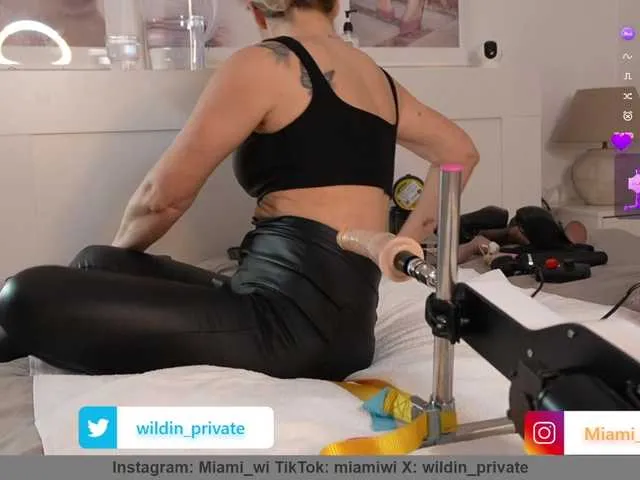 Emmababe on BongaCams