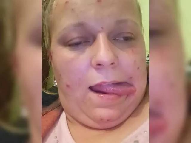 EmmaXlove on BongaCams 