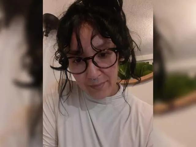 Fruttituttis — Platicar y jugar de manera sexual, sensual, sexy, sexosssa...a cambio de money