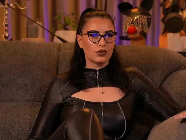 KellyKent on BongaCams