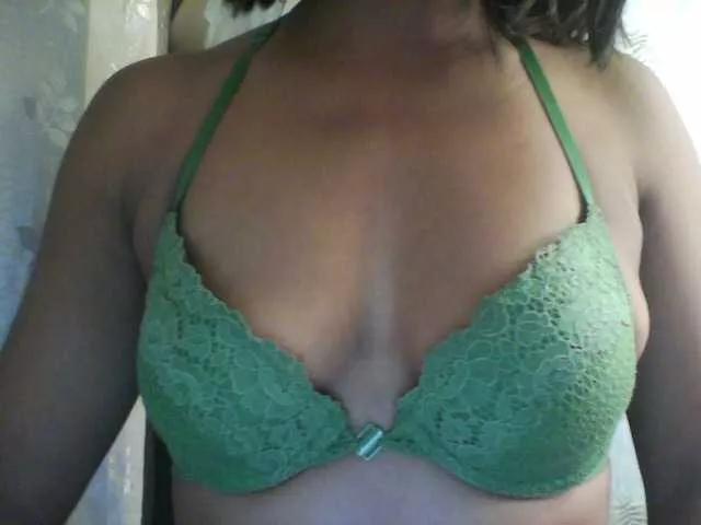 MayaQueen on BongaCams 