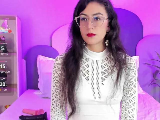 SophieGomez2 on BongaCams