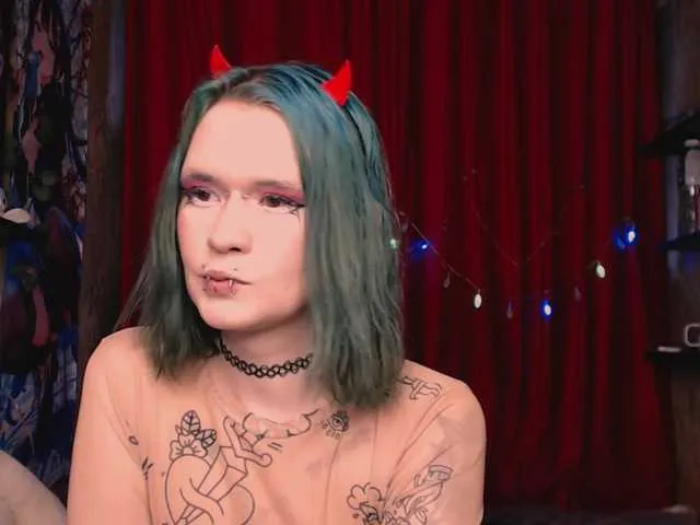 Velvet-and-Venom on BongaCams