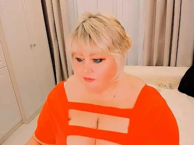 XBIGTITSXX on BongaCams