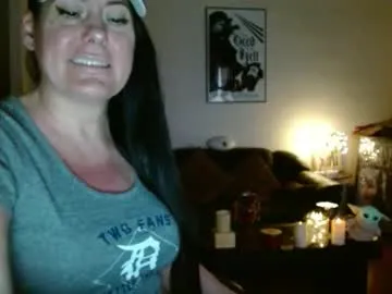 mandaloriangirlsfight