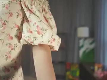 rosellegaeta — Hello i`m Elsa, i`m #18 #teen #new #shy #natural   goal:  ass left right  [25 tokens remaining]