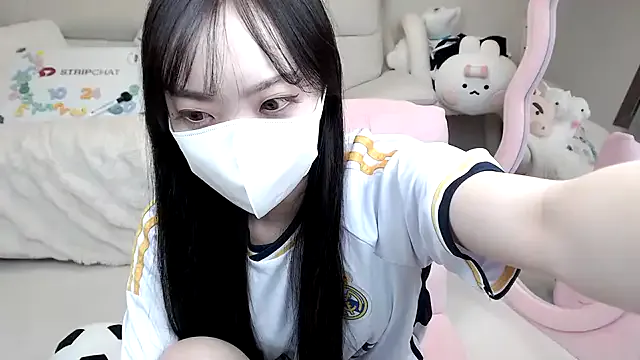 -momoo- on StripChat