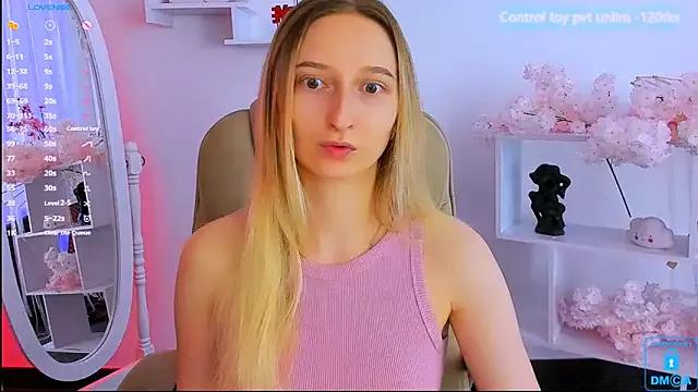 _Ri_na_ on StripChat 