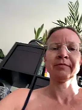 AnnikaRose on StripChat 