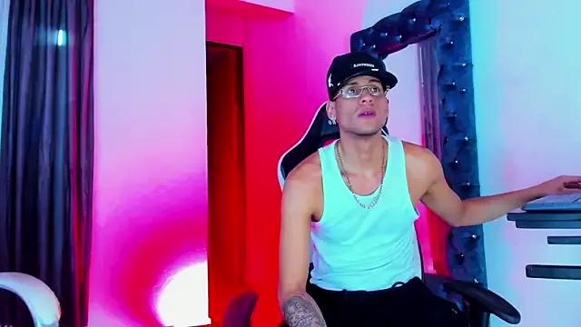 daddys_insanee on StripChat 