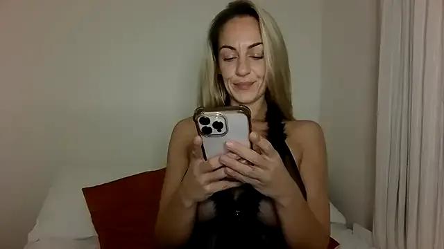 Edenfox- on StripChat 