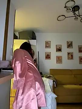 la_petite_prunette69's avatar