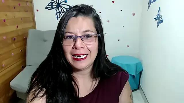 lilisa777 on StripChat 