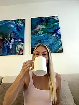 LuisaBecker's avatar