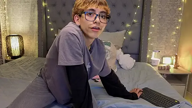 Matty_Sparkk on StripChat