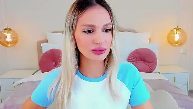 MissLoou on StripChat 