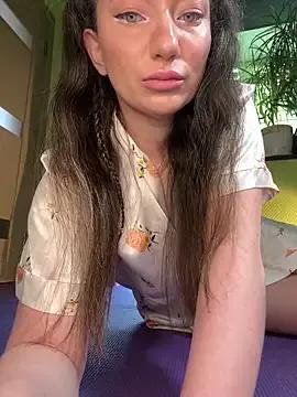 MooonReal on StripChat 