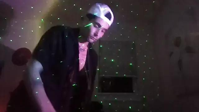 nvthvn555 — distracted