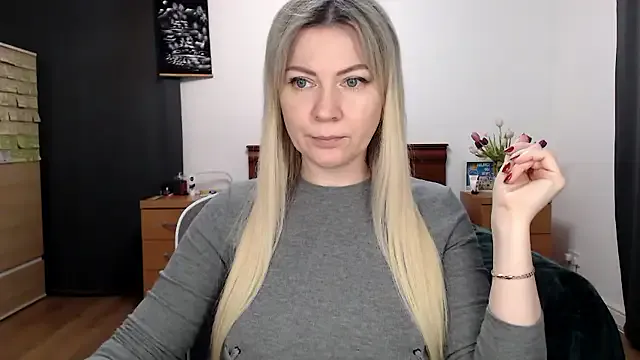 ParadiseAlina on StripChat