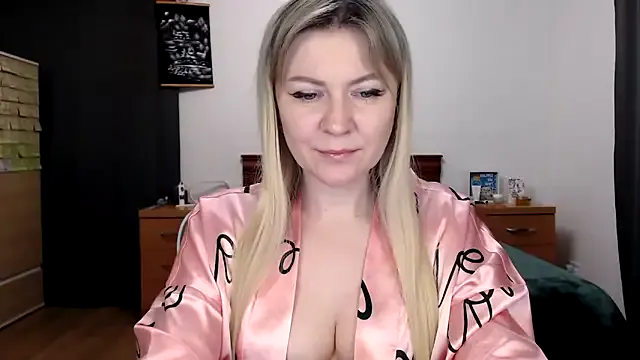 ParadiseAlina on StripChat