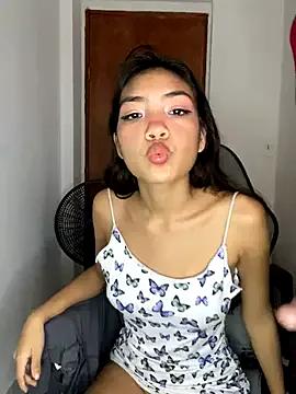 RoomExotic11 on StripChat 