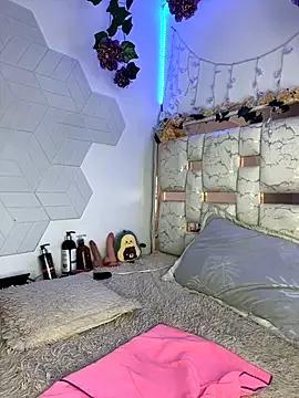 Sara_Sophia420 on StripChat 