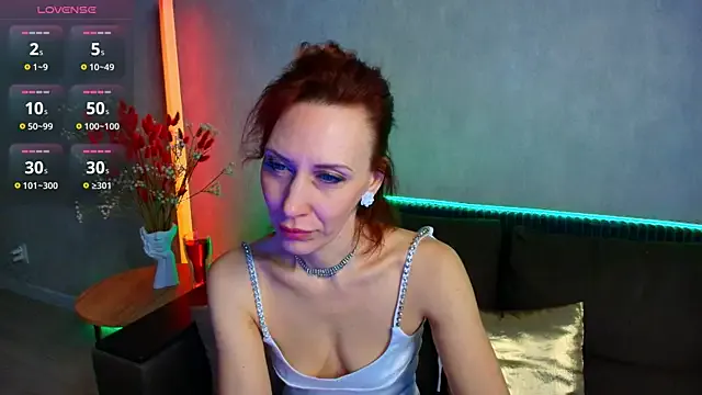 Scarlett_Snakee