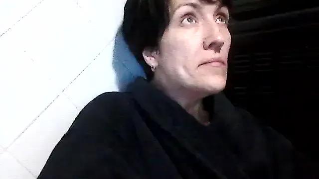 SunnyAmorre on StripChat 