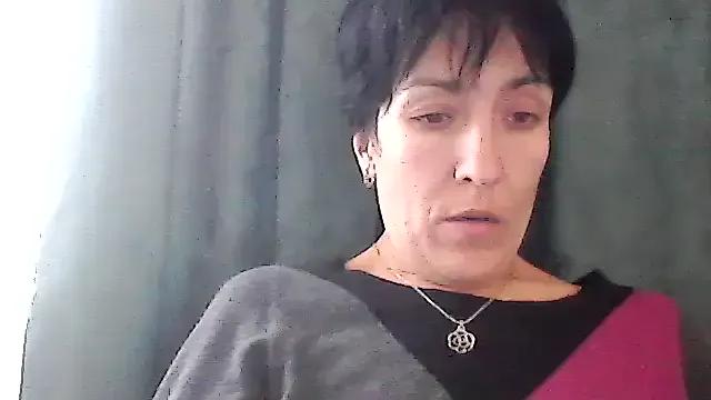 SunnyAmorre on StripChat 